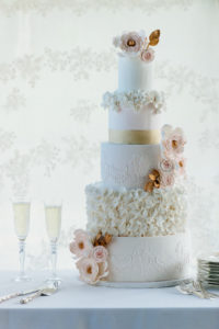 Mad Hatter's Sex in the City Wedding Cake