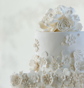 Mad Hatter's Here Comes the Bride Wedding Cake